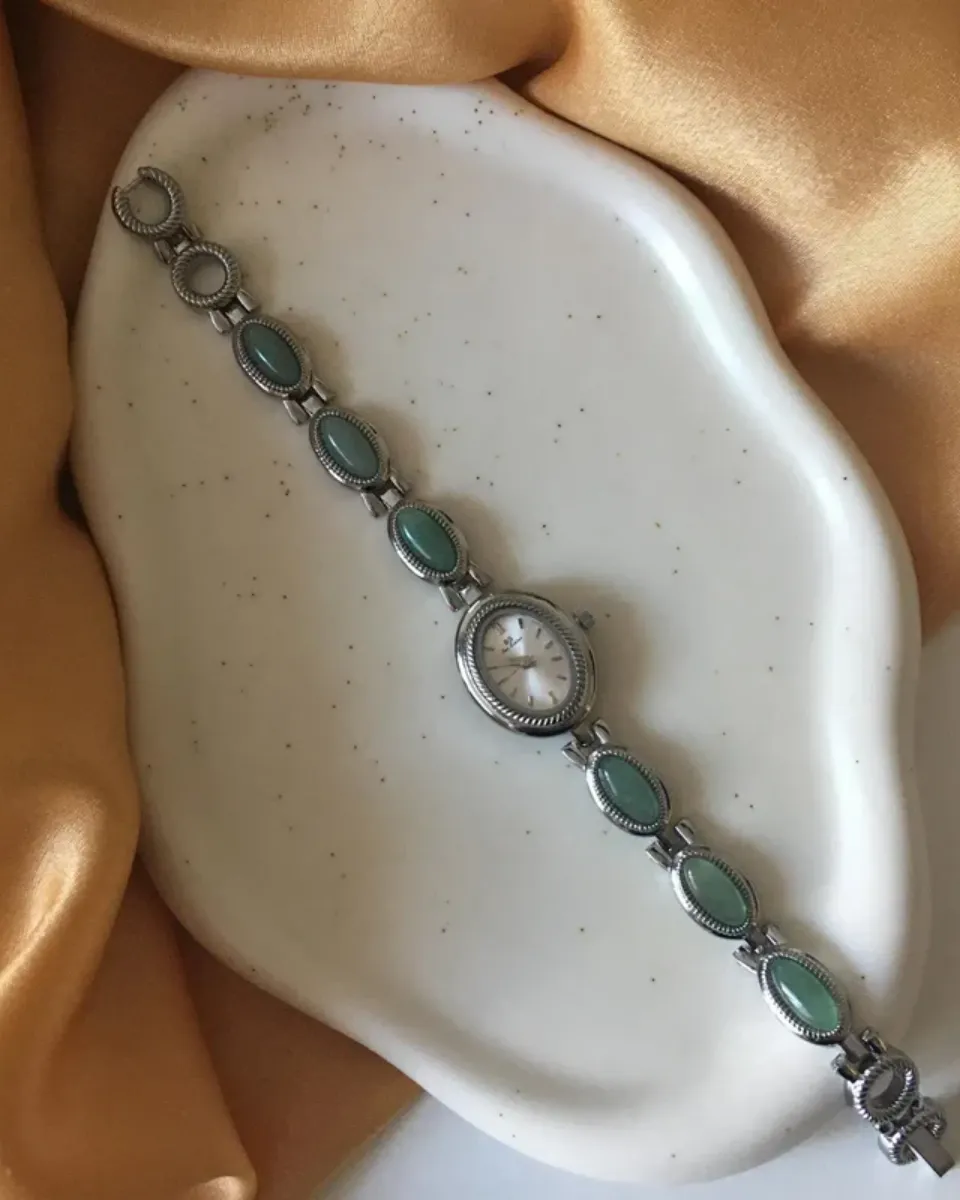 Cettina – Green stone accents – Vintage watch