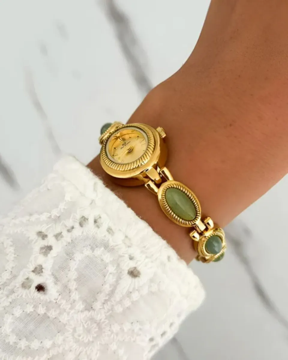 Cettina – Green stone accents – Vintage watch