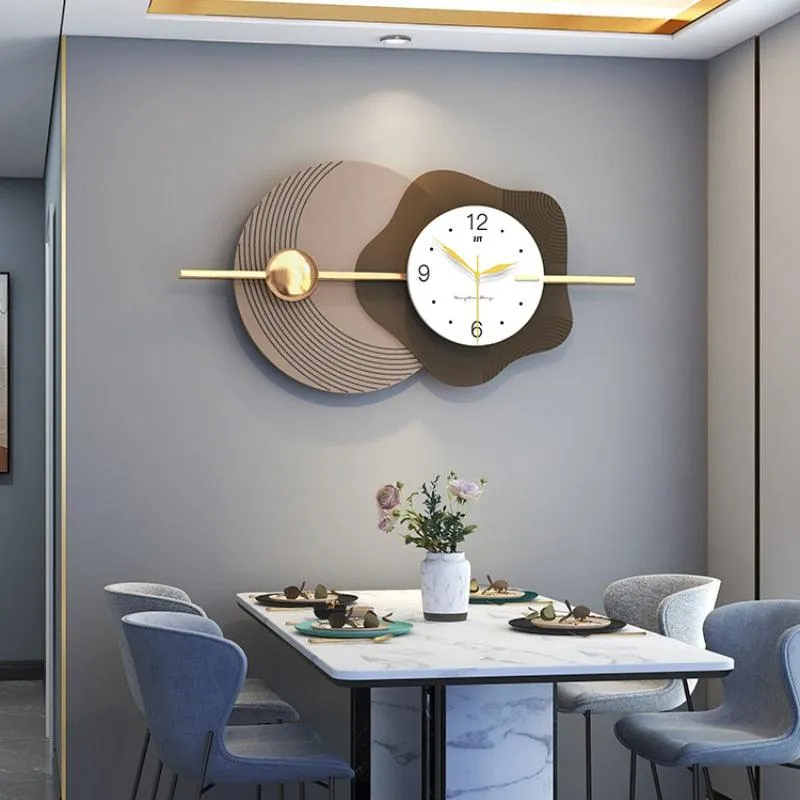 Chic Botanica Silent Wall Clock - Timeless Elegance for Contemporary Spaces