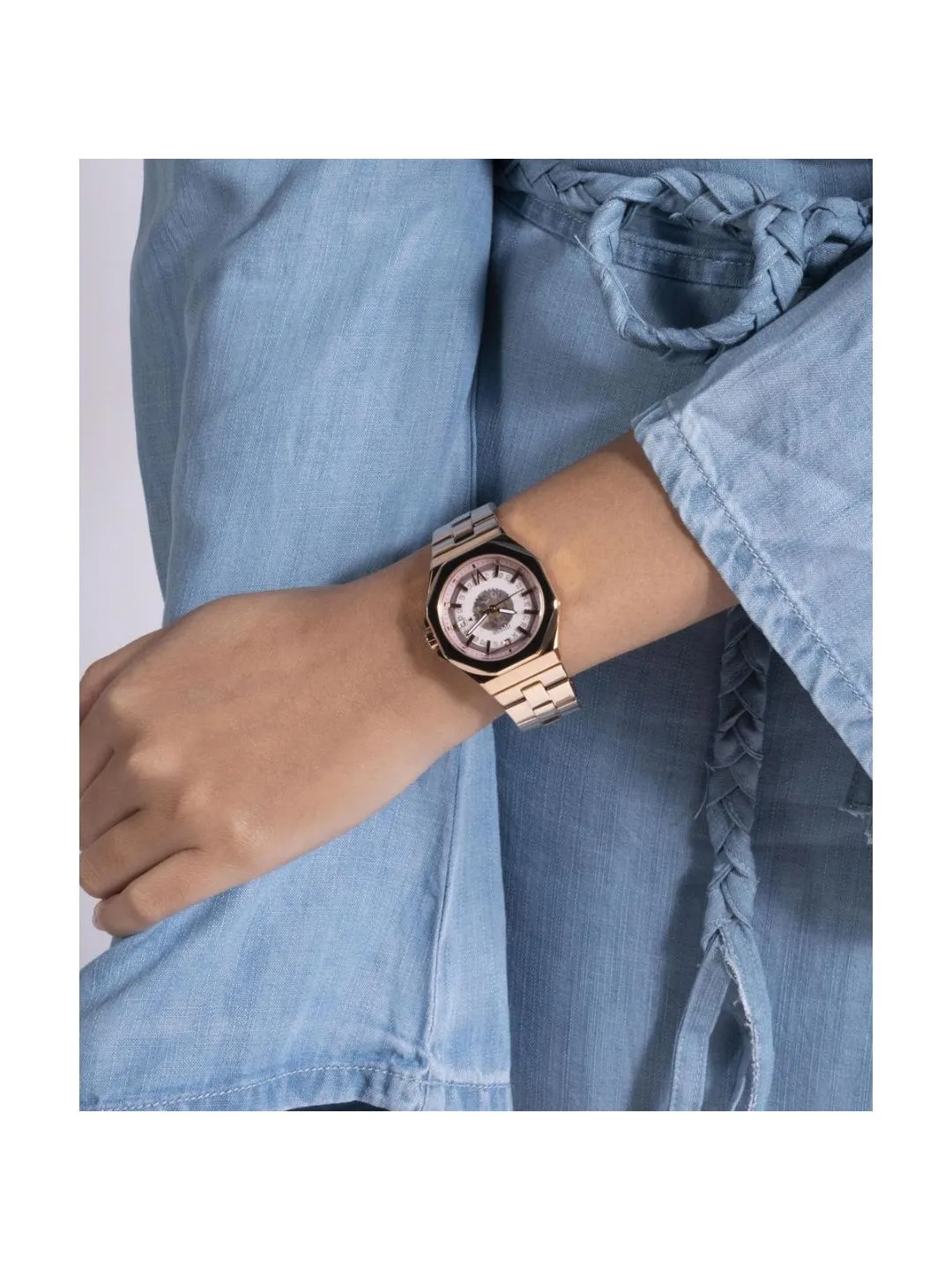 Guess Nude Dial Women Analog Watch - GW0551L3
