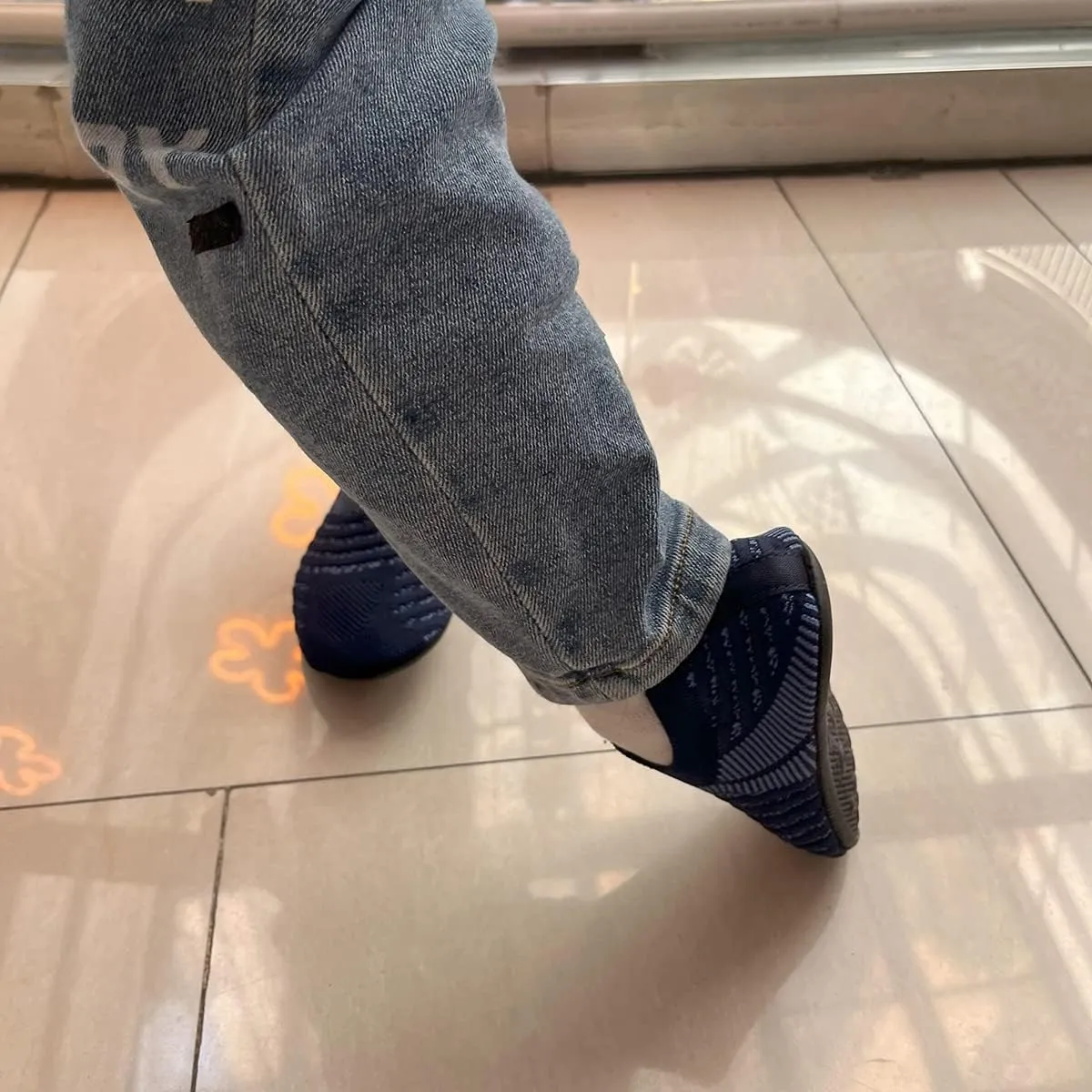 Hayeabi Toddler Kids Lightweight Indoor Outdoor House Slippers Shoes Non-Slip Grip Comfy Home Floor Shoes for Boys Girls