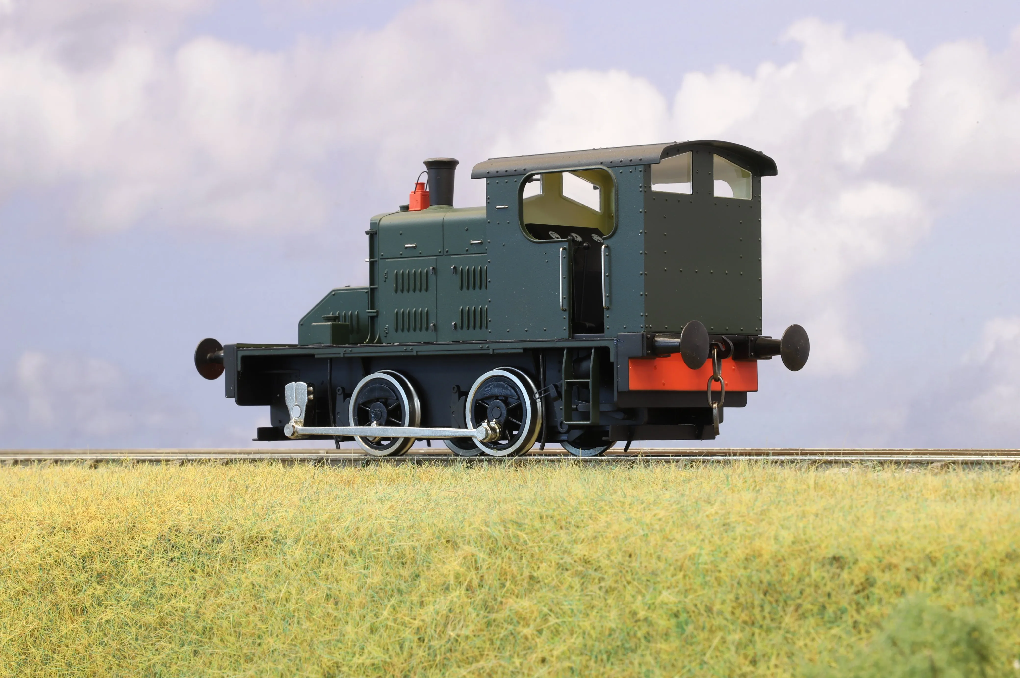 Ixion Finescale O Gauge Fowler 0-4-0 Diesel Mechanical Shunter Unlined Green Unnumbered