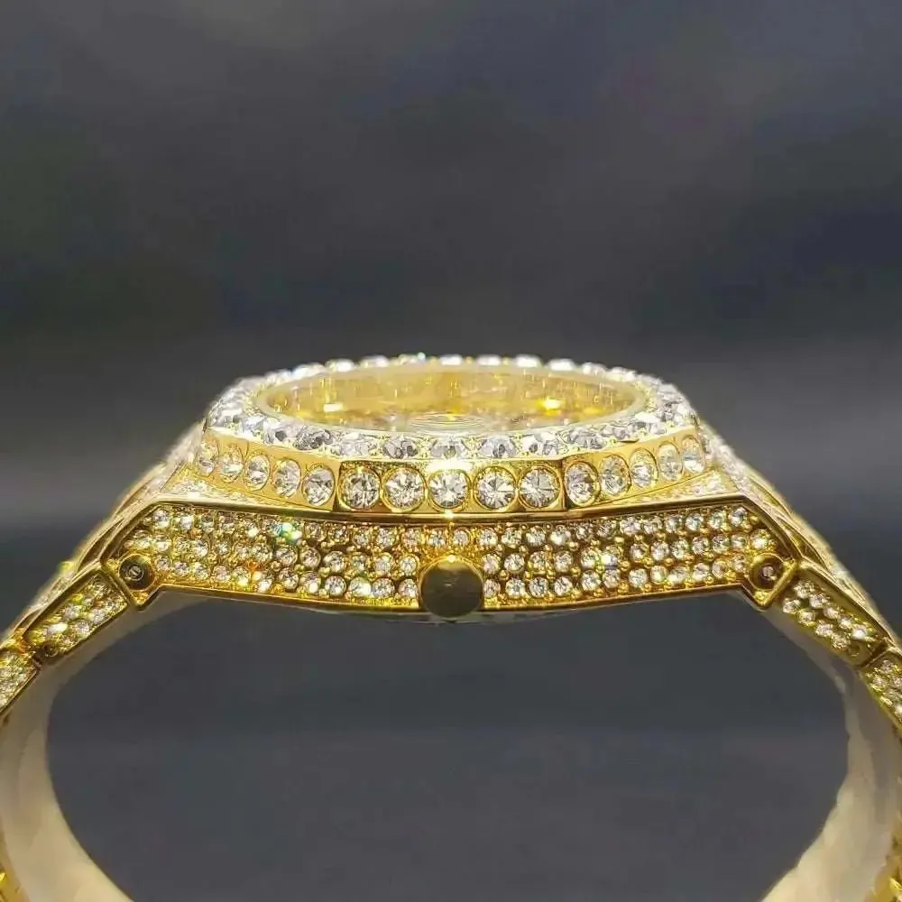 Quartz Watch with Zircon Bezel