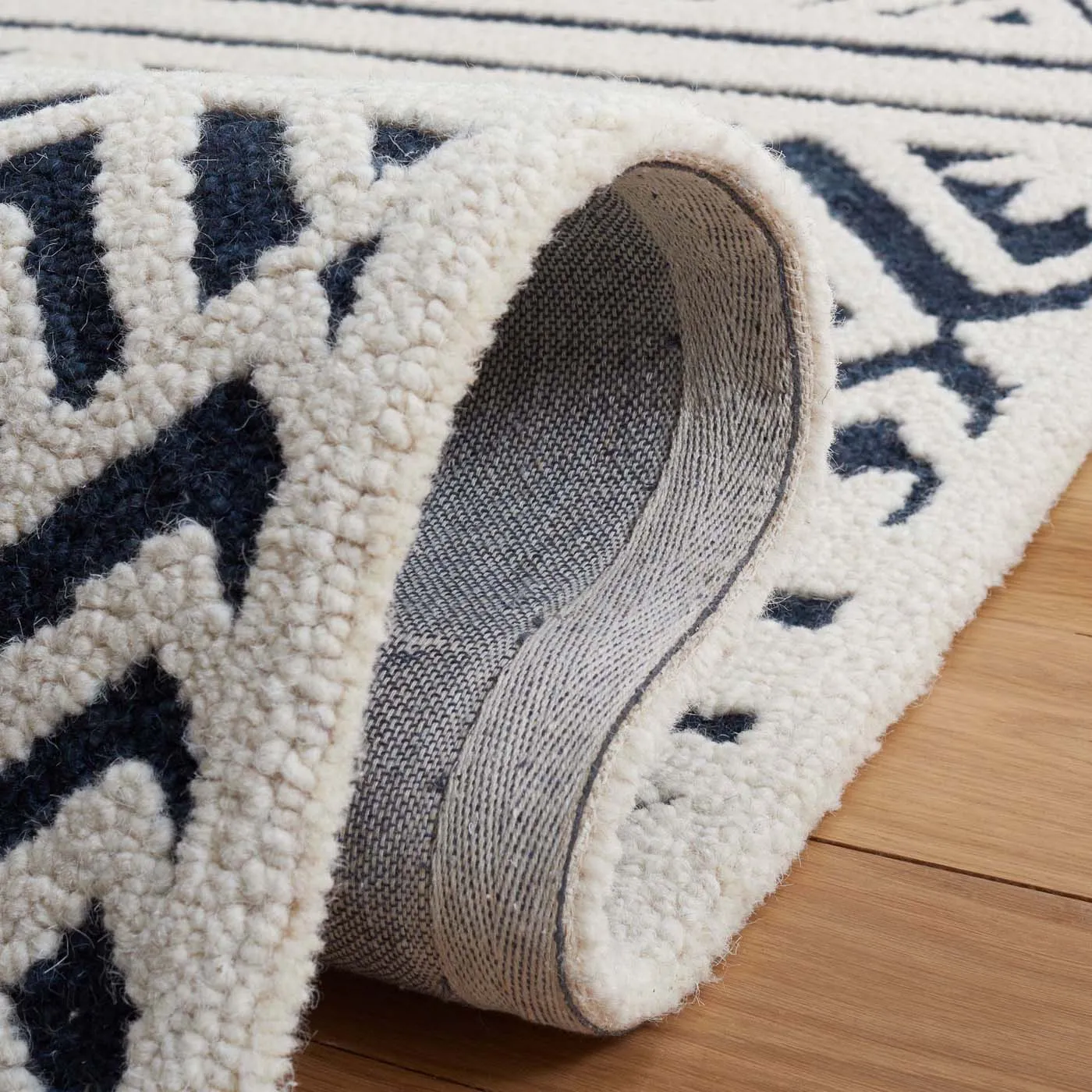 Safavieh Casablanca 377 Rug, CSB377