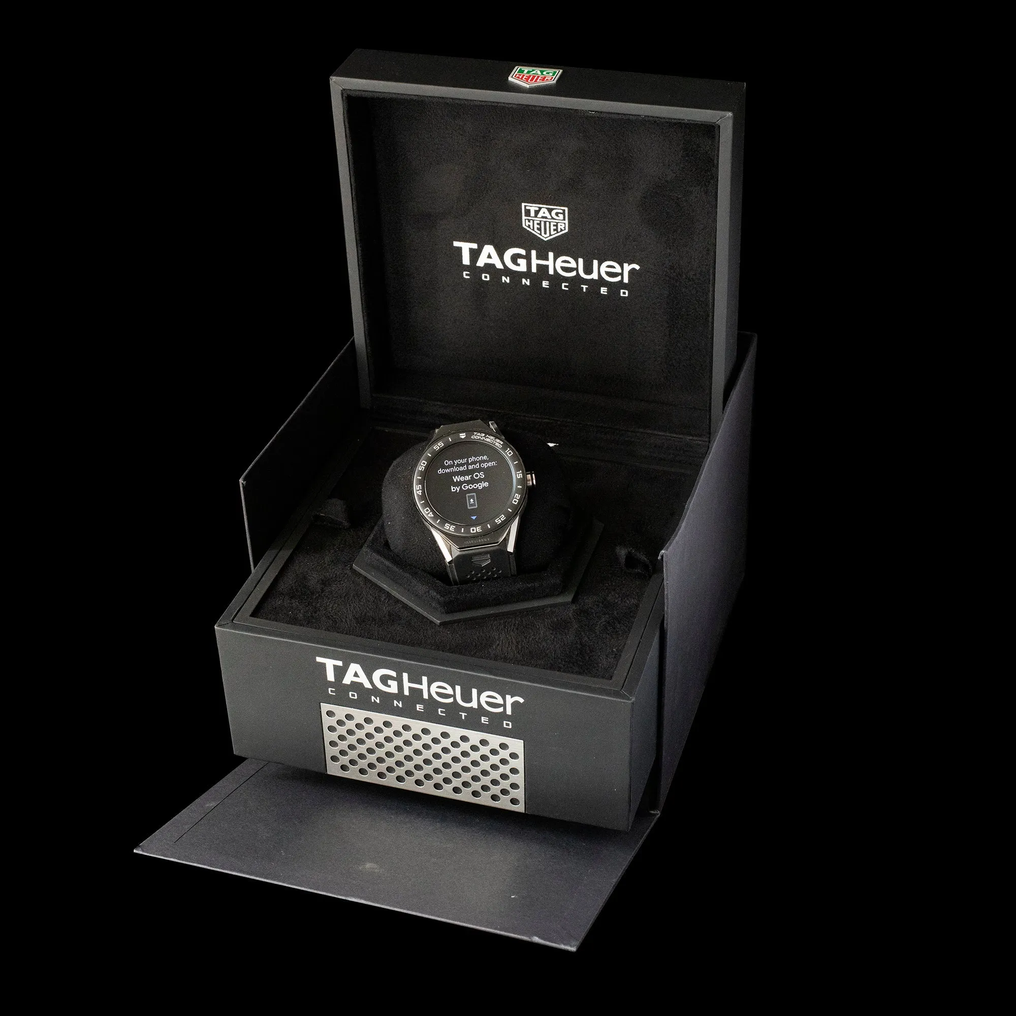 Tag Heuer - 2018 Connected Modular Smart Watch